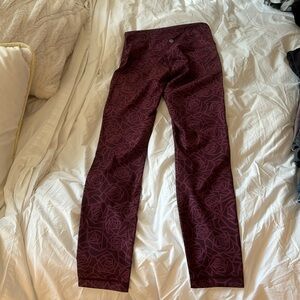 Size 4 excellent condition capri leggings